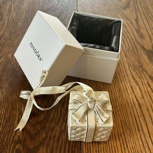 NWT Pandora Jewelry Holder Ornament